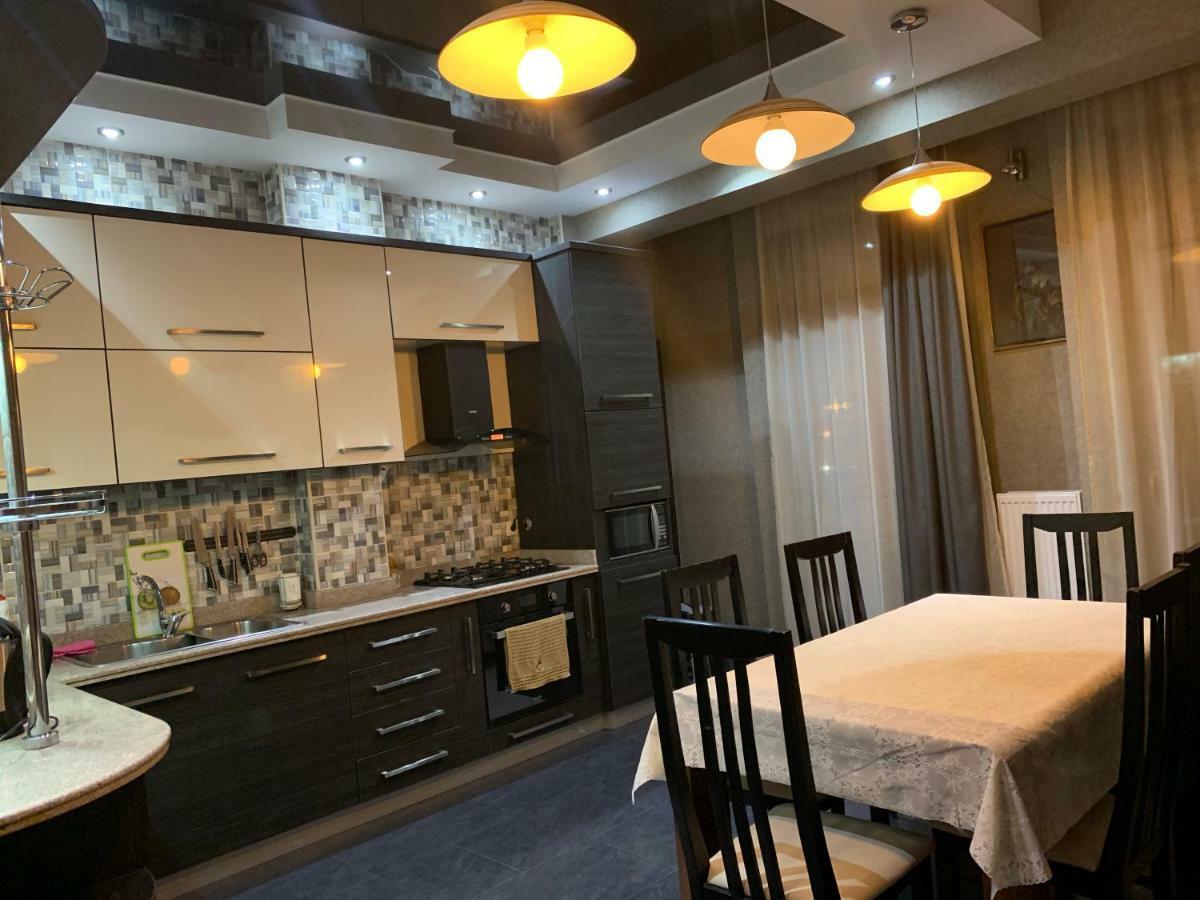 Lilika Apartments On Meskhishvili Tbilisi Luaran gambar